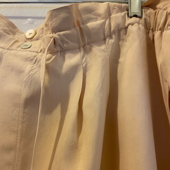 High waisted silk pleated shorts - Picture 8 of 11